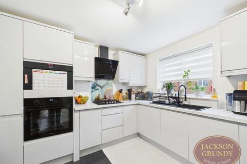 4 bedroom end of terrace house for sale, Wildacre Drive, Little Billing, NN3 9GB