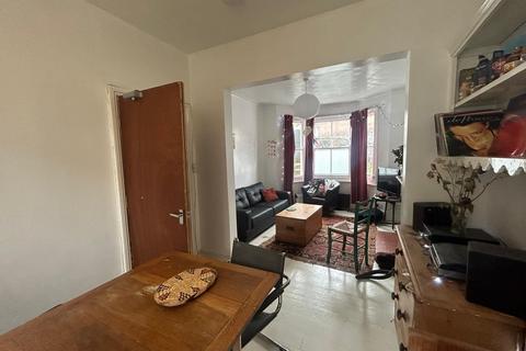 4 bedroom terraced house to rent, Brighton BN2