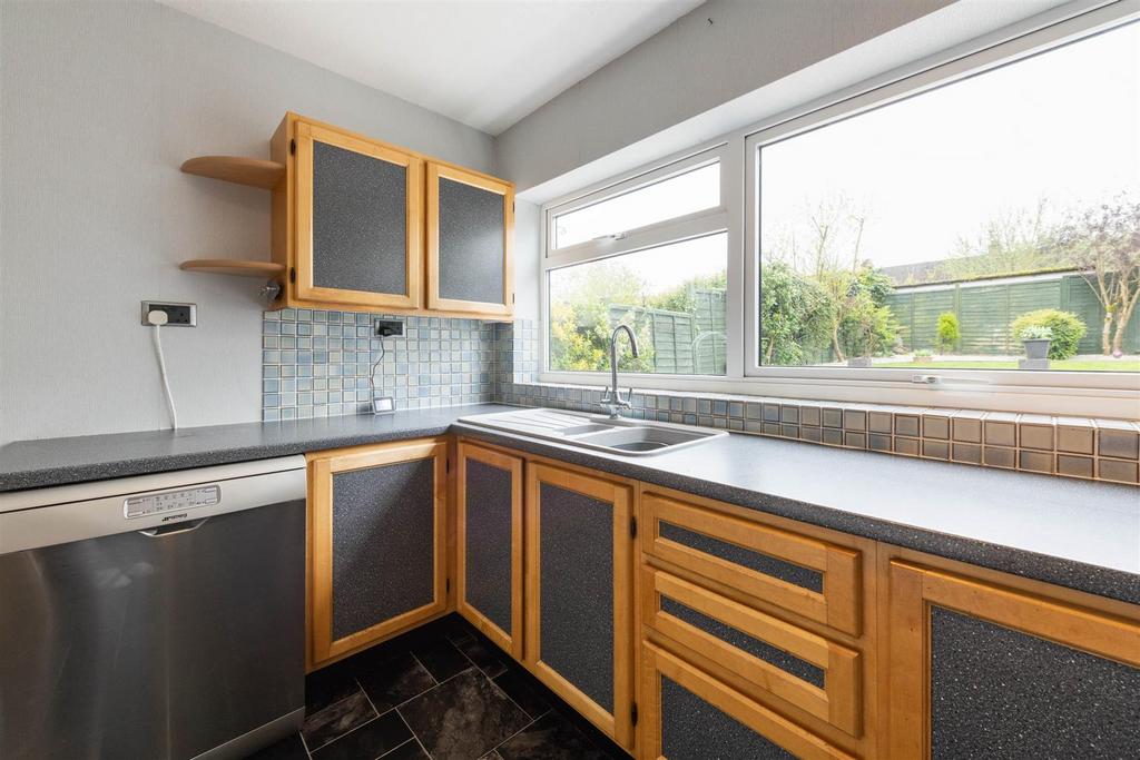 157, Stonebury Avenue Coventry, CV5 7 DW 4.jpg