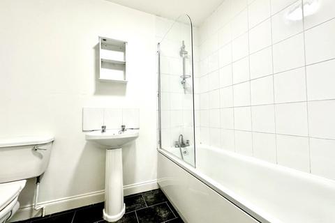 2 bedroom flat to rent, Ormonde Street, Sunderland, Tyne and Wear