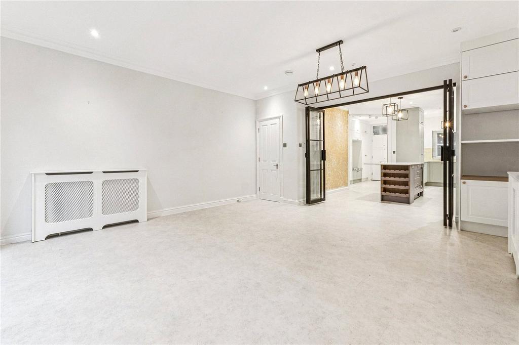 Reception/Kitchen