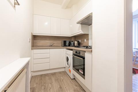 1 bedroom flat to rent, 2612L Broughton Road, Edinburgh, EH7 4JJ