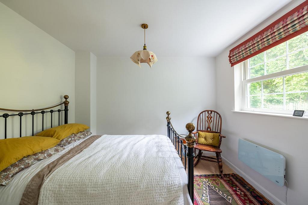 Bedroom.JPG
