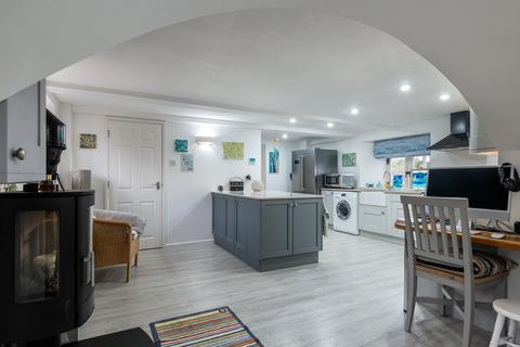 3 bedroom end of terrace house for sale, Fotheringhay Mews, Oundle, Northamptonshire, PE8
