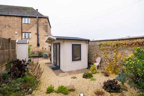 3 bedroom end of terrace house for sale, Fotheringhay Mews, Oundle, Northamptonshire, PE8