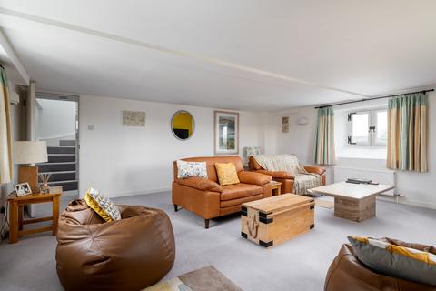 3 bedroom end of terrace house for sale, Fotheringhay Mews, Oundle, Northamptonshire, PE8
