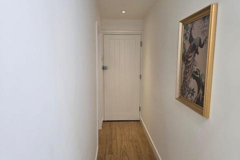 2 bedroom flat to rent, Burleigh Street