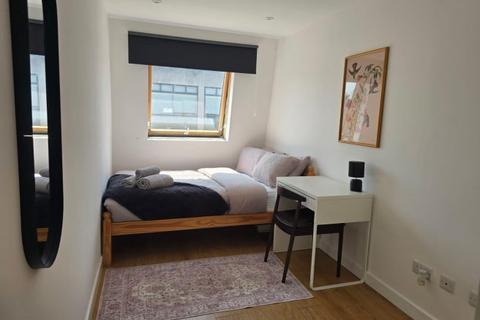 2 bedroom flat to rent, Burleigh Street