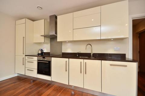 2 bedroom flat to rent, Wyfold Road, Munster Village, London, SW6