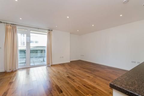 2 bedroom flat to rent, Wyfold Road, Munster Village, London, SW6
