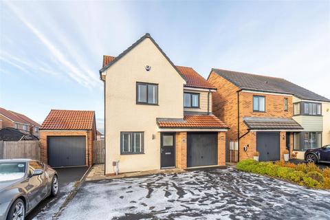 3 bedroom detached house for sale, Rowchester Way, Holystone, NE27