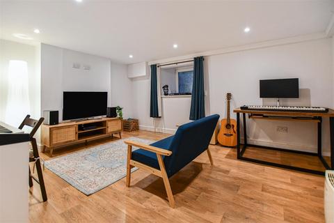 undefined, Mill Hill, Newmarket CB8