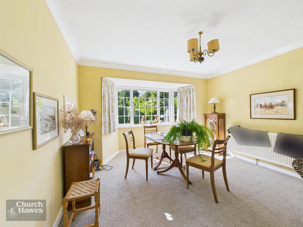 Dining Room.jpg