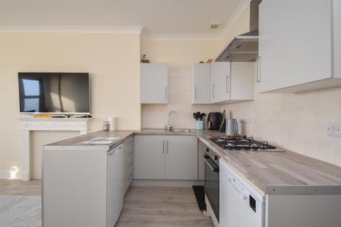 2 bedroom flat to rent, Marina, St. Leonards-On-Sea TN38