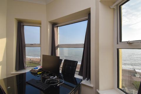 2 bedroom flat to rent, Marina, St. Leonards-On-Sea TN38
