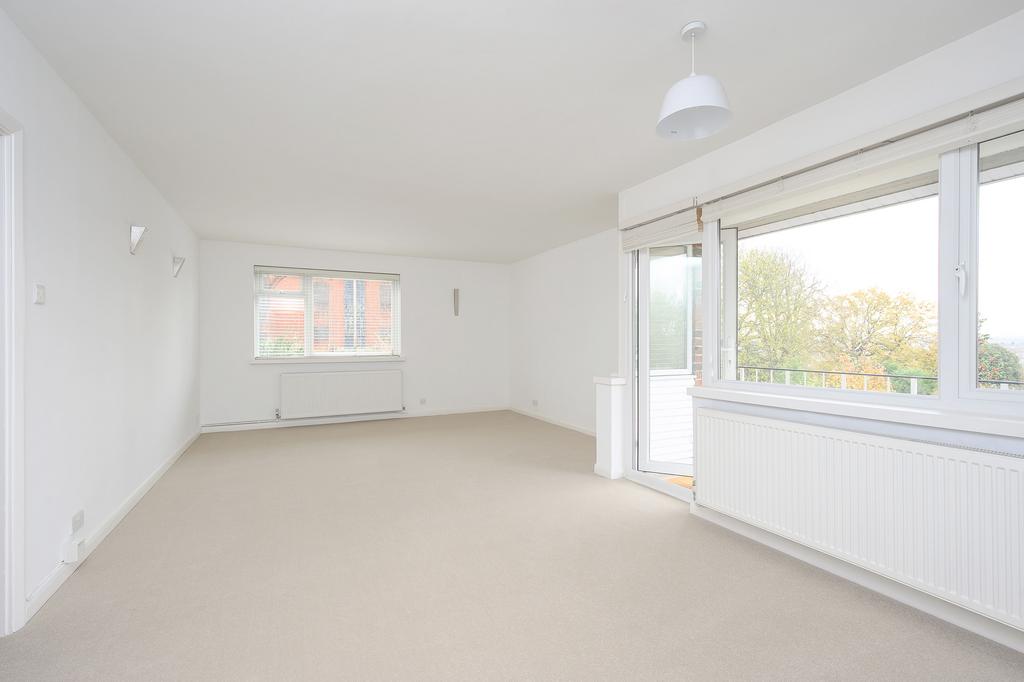 8 Vincent Court-1.jpg