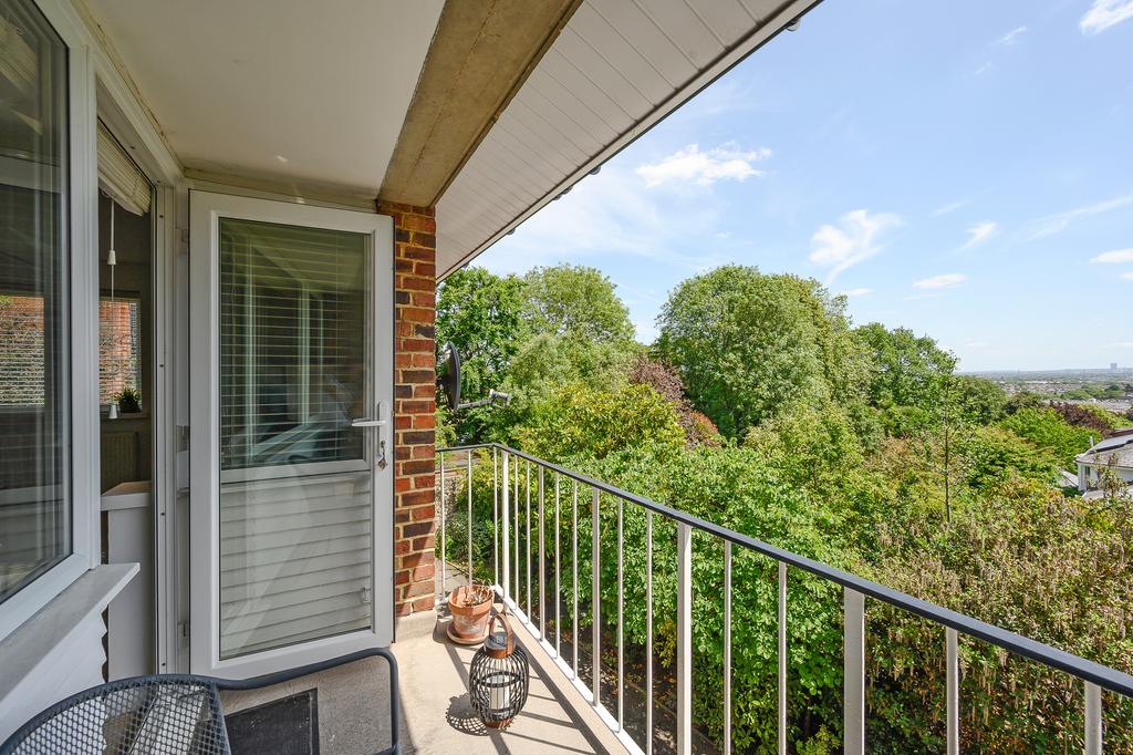 8 Vincent Court-14.j