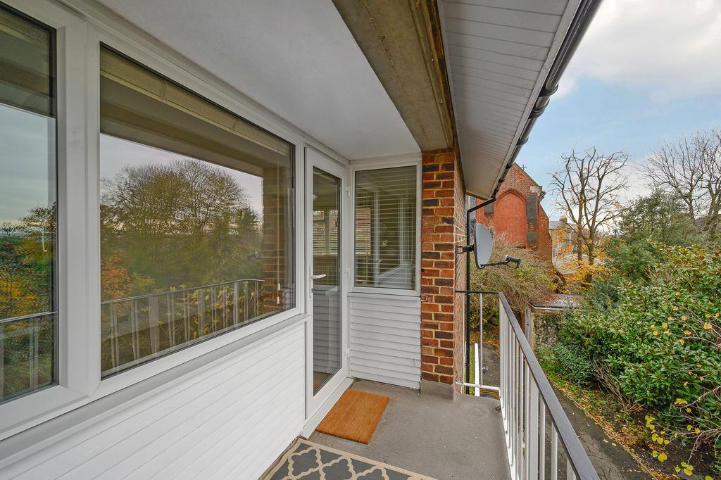 8 Vincent Court-13.jpg