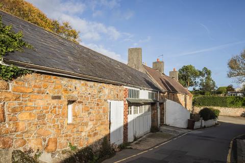 4 bedroom semi-detached house for sale, Le Mont du Coin, St. Brelade, Jersey