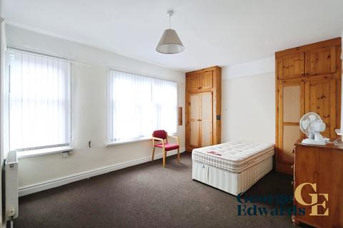 Stoughton Road, Oadby, Leicester, LE2 4DS.