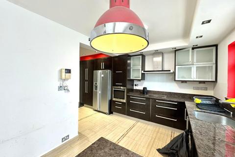 4 bedroom house to rent, Sydney Grove, Hendon