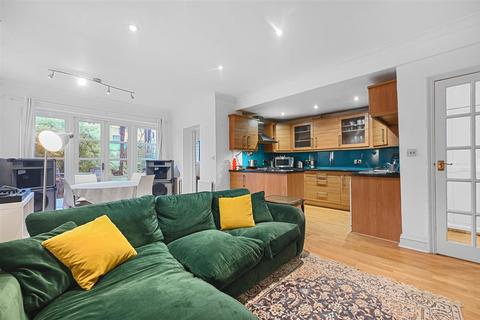 2 bedroom flat for sale, Hammersmith Grove, London W6