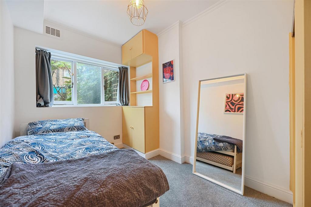 FB - Hammersmith Grove - Bedroom A1 (1).JPG