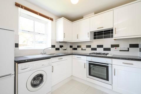 2 bedroom flat for sale, Biggin Hill Close, Kingston Upon Thames, KT2