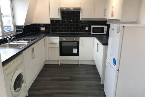 2 bedroom flat to rent, London Road
