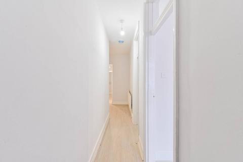 2 bedroom flat to rent, Bavent Road, Camberwell, London, SE5