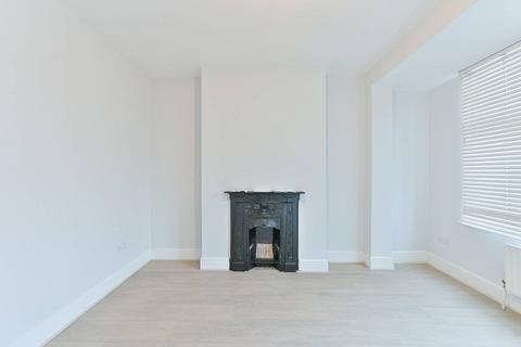 2 bedroom flat to rent, Bavent Road, Camberwell, London, SE5