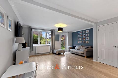 4 bedroom detached house for sale, Sandpiper Close, Colchester, Essex, CO4