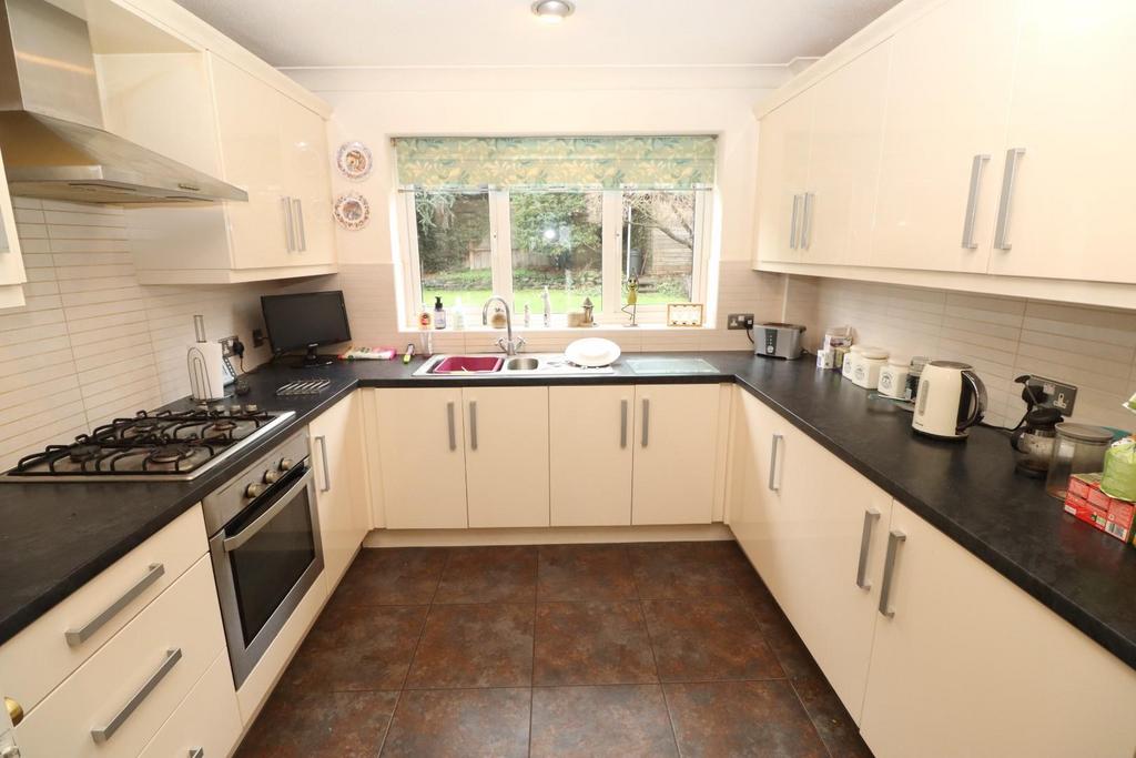 Kitchen / Breakfast Room