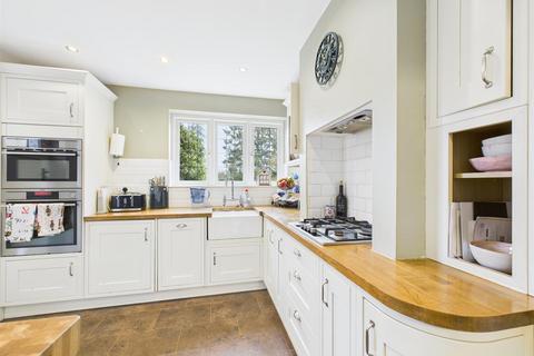 3 bedroom detached house for sale, Tring Road, Aylesbury HP20