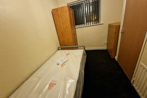 undefined, Tay Grove, Birmingham B38