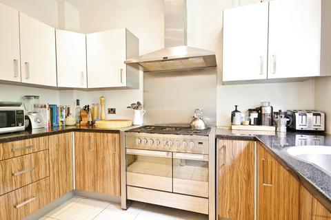 4 bedroom flat to rent, East Dulwich Road,  East Dulwich, SE22
