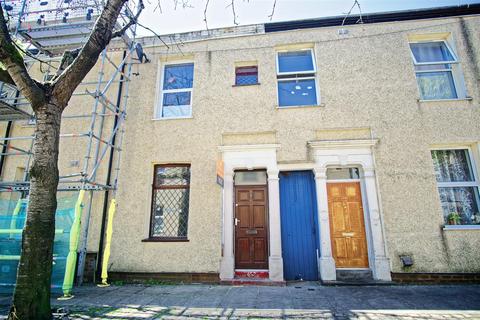 2 bedroom terraced house to rent, 2-Bed Terraced House to Let on Chatsworth Street, Preston