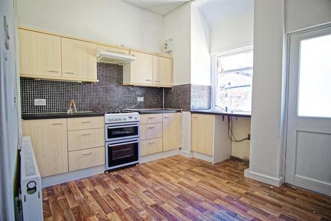 2 bedroom terraced house to rent, 2-Bed Terraced House to Let on Chatsworth Street, Preston