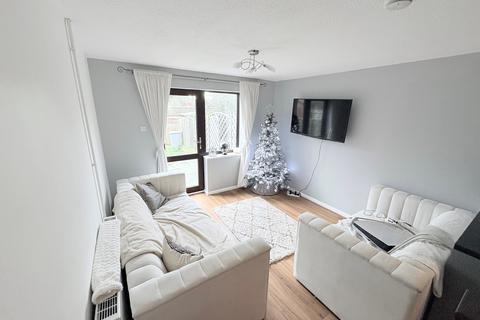 1 bedroom flat to rent, Arundel Court, Ise Lodge, Kettering, NN15