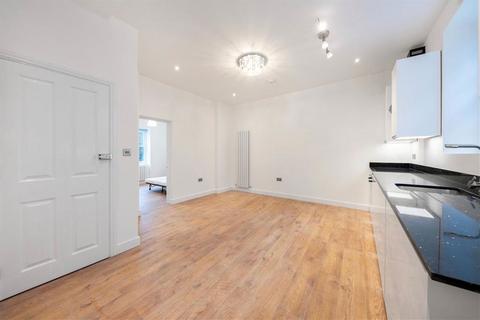 1 bedroom flat to rent, Gloucester Terrace, London W2