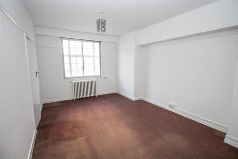 undefined, Broadway West, Leigh-On-Sea