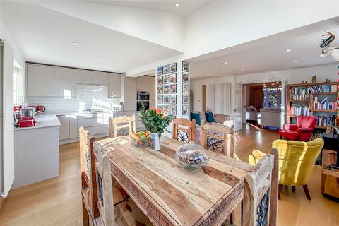 4 bedroom detached house for sale, Alzey Gardens, Harpenden, Hertfordshire, AL5