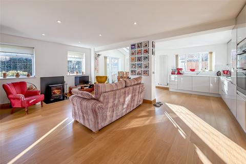 4 bedroom detached house for sale, Alzey Gardens, Harpenden, Hertfordshire, AL5