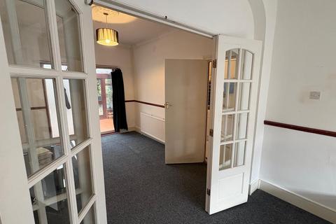 undefined, Dagenham Road, London E10