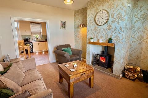 2 bedroom terraced house for sale, Banks End Road, Elland