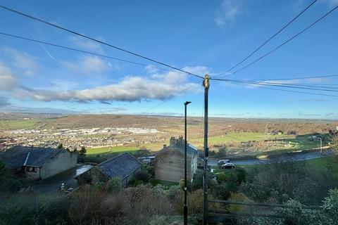 2 bedroom terraced house for sale, Banks End Road, Elland