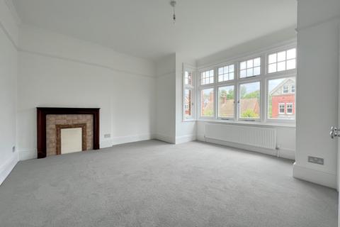 3 bedroom flat to rent, Molyneux Park Road, Tunbridge Wells