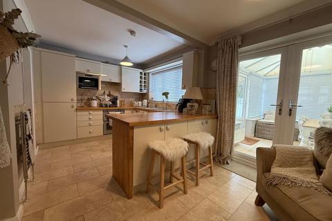 3 bedroom semi-detached house to rent, Skeckling Close, Burstwick