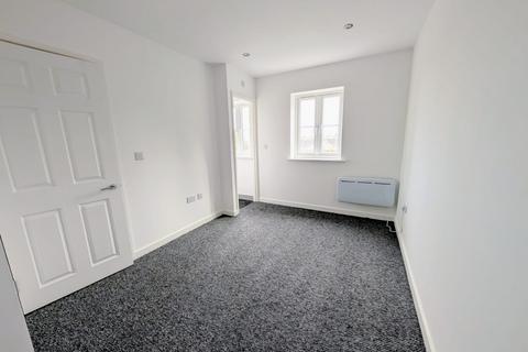 3 bedroom apartment to rent, Pickersleigh Avenue, Malvern, Worcestershire, WR14 2LJ