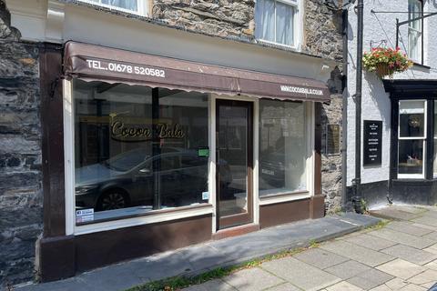 Shop to rent - High Street, Bala